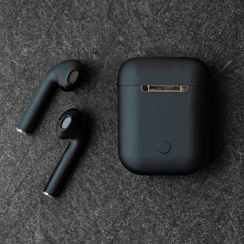 larry's earpods
