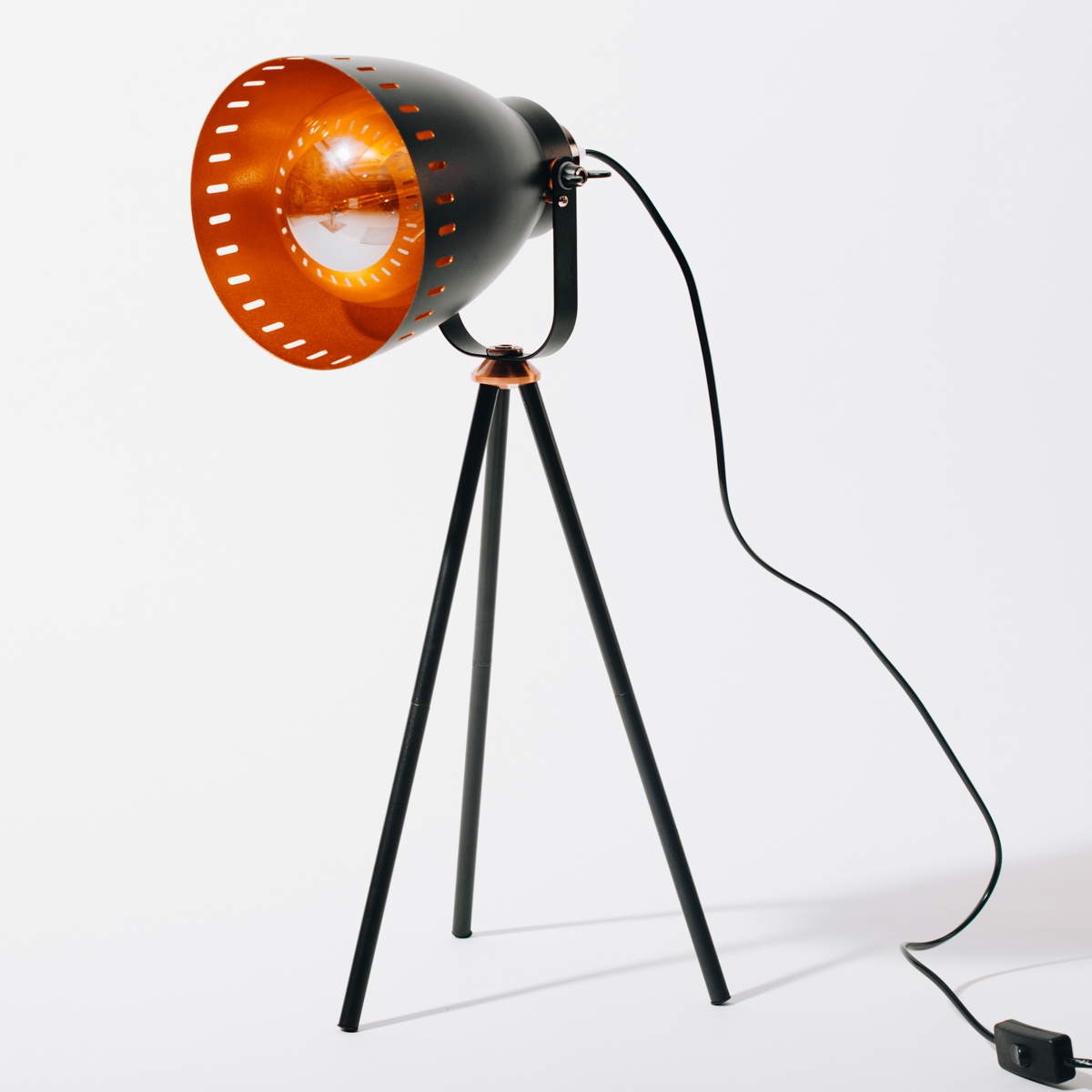 38% off on Lumière Retro Table Lamp on Tripod Stand ...