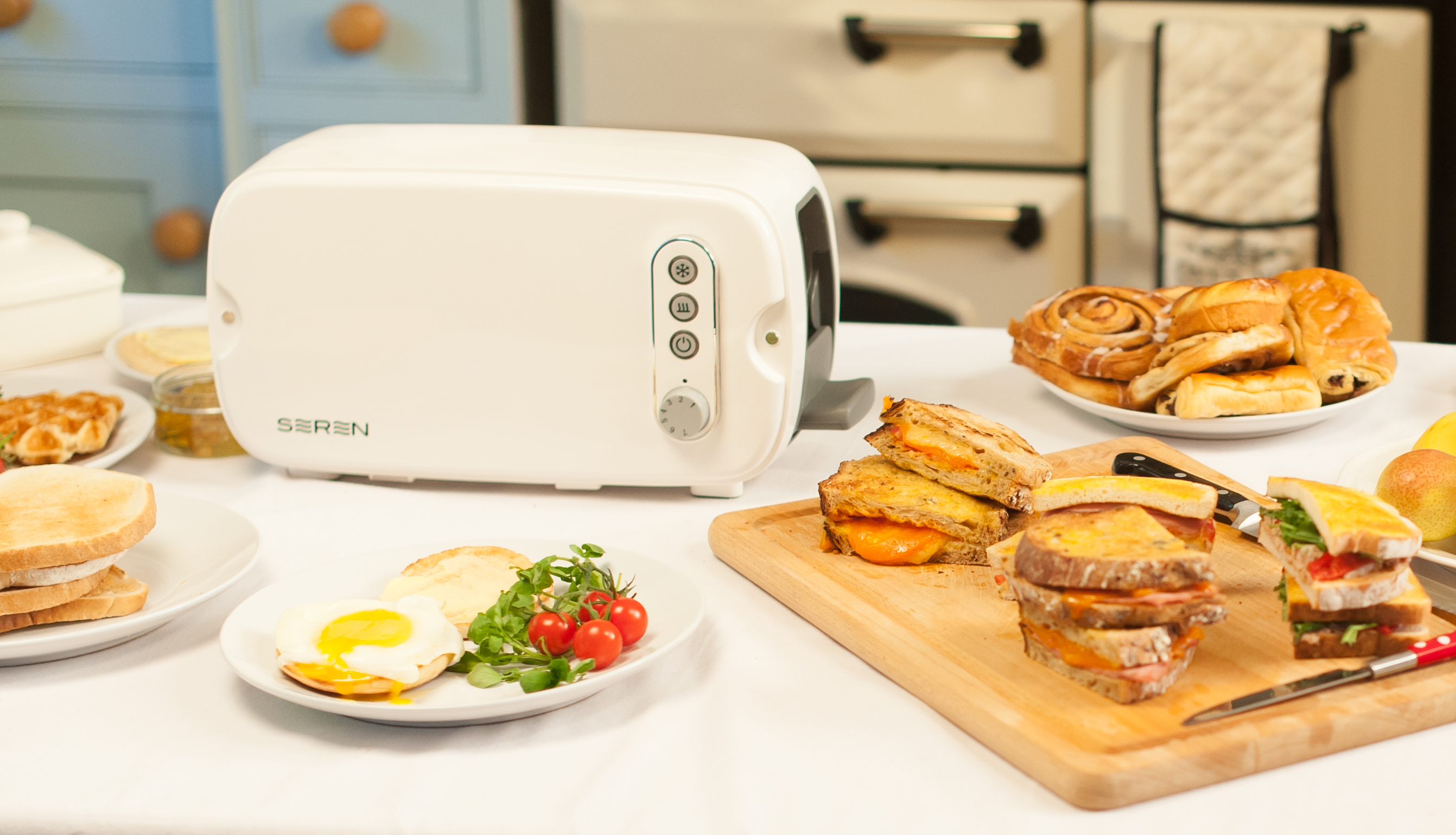 60 off on Toaster with Two Slice Side Loading Tray