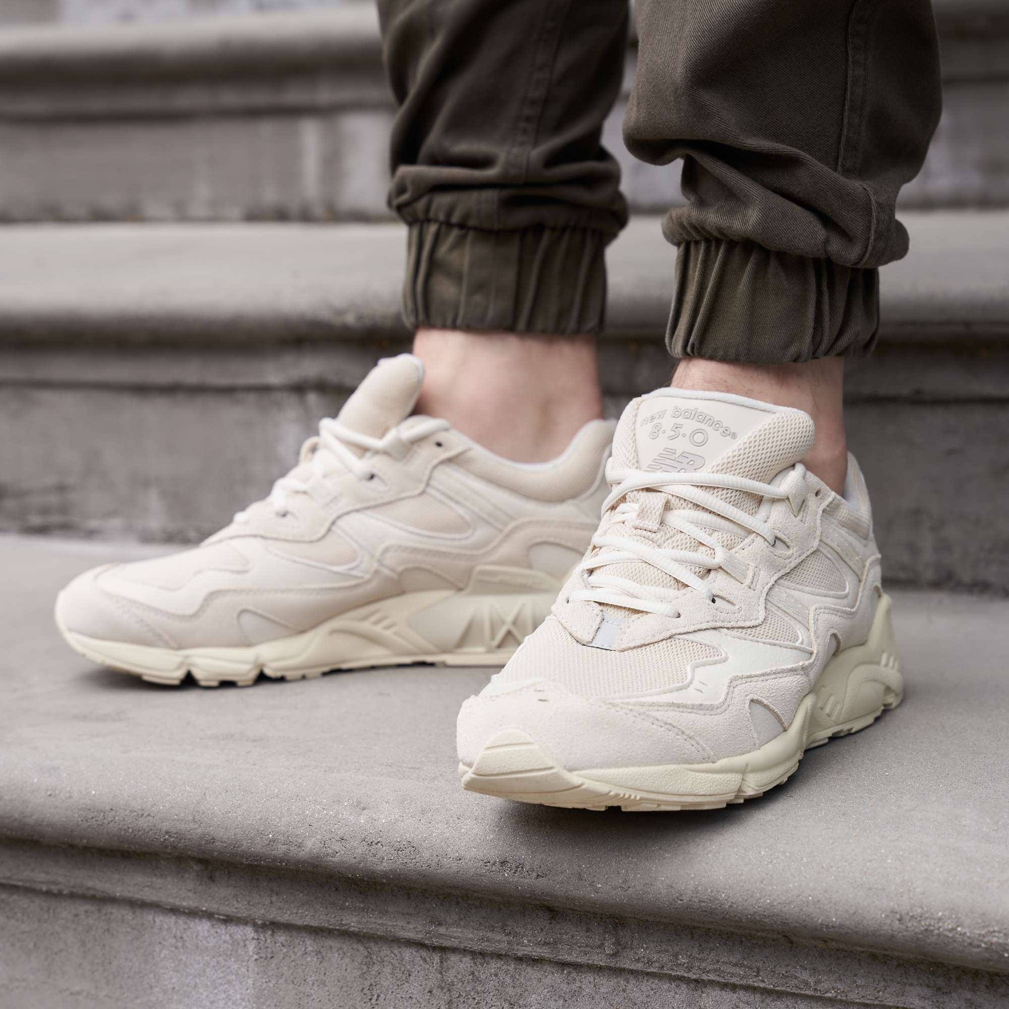 new balance 800 classic sneakers