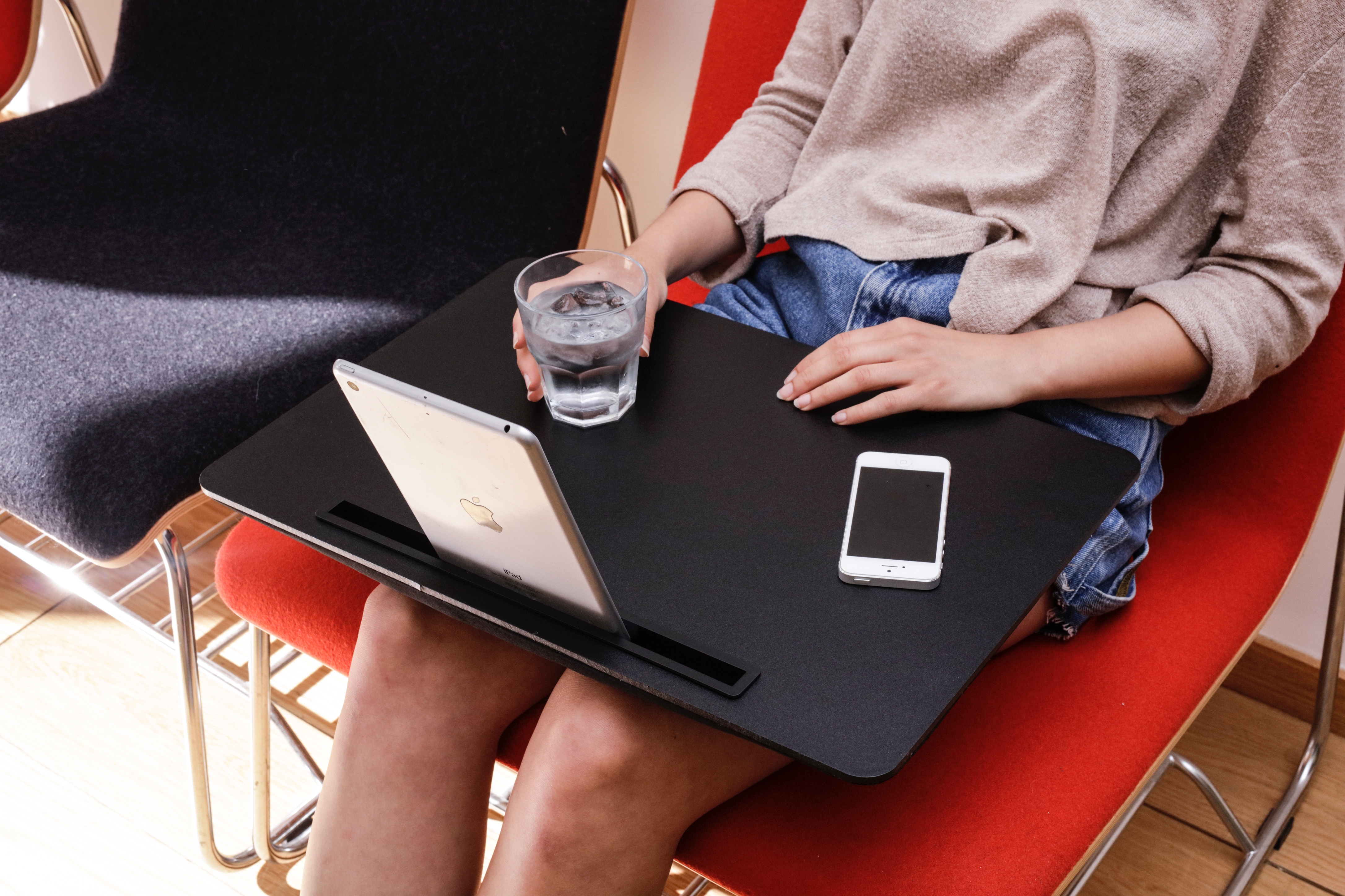 25 off on Kikkerland MultiPurpose Extra Large iBed Lap Desk with