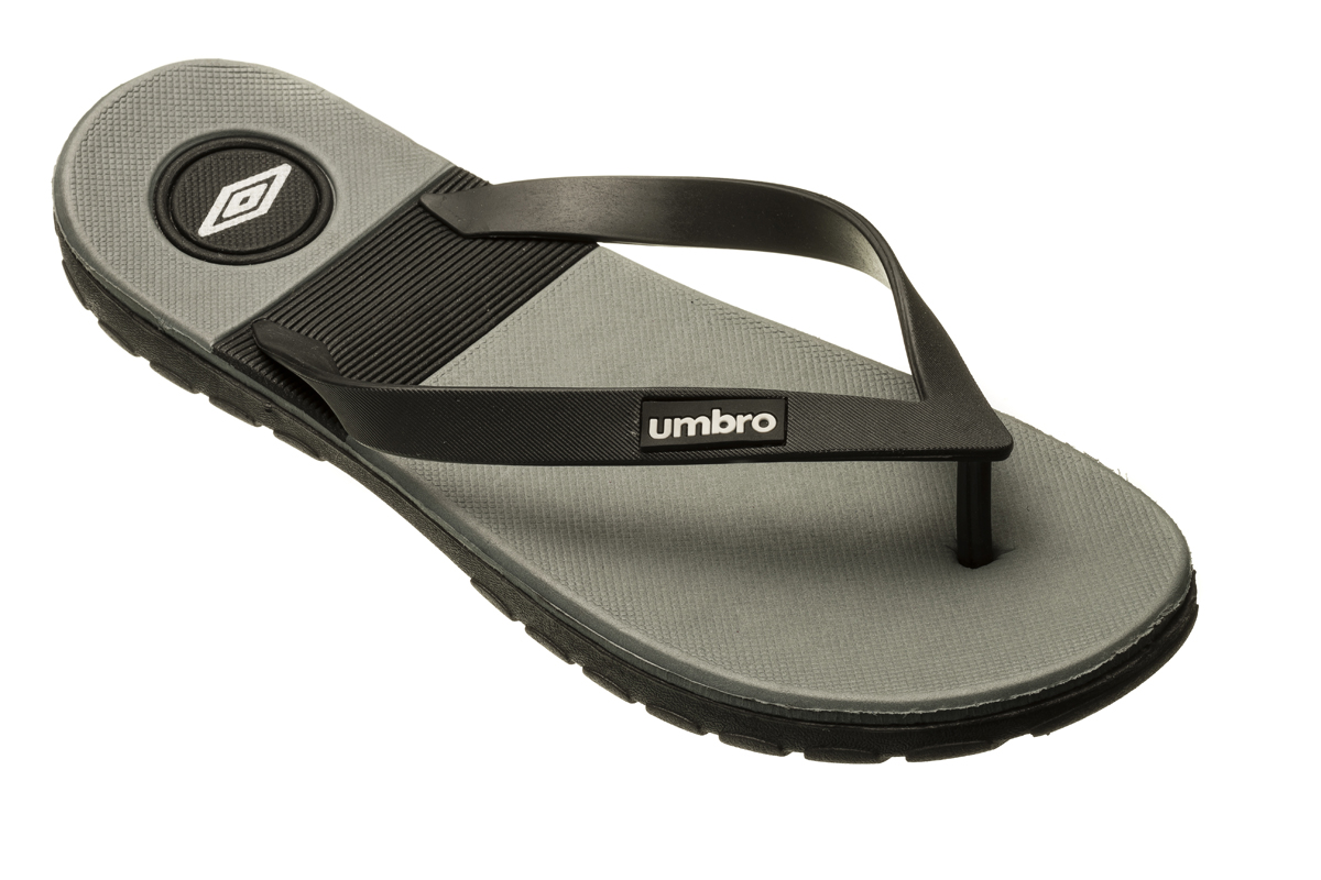 umbro flip flops