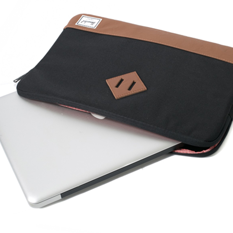 33 off on Heritage 11"15" Laptop Sleeves