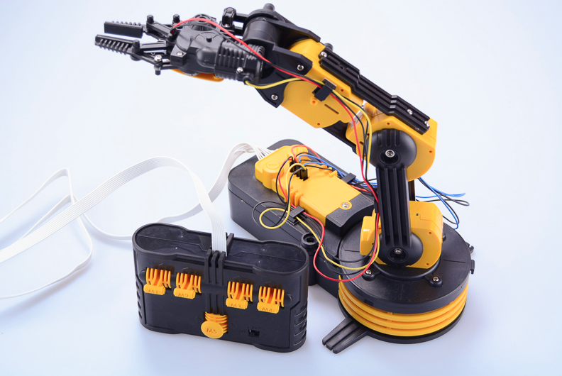 25 off on Techno Remote Controlled Robot Arm Kit electronics